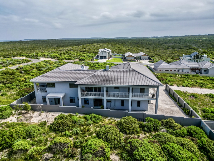 6 Bedroom Property for Sale in Kleinbaai Western Cape